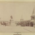 Szentháromság tér, Szent István szobra (Stróbl Alajos, 1906.) a Halászbástyánál. A kép forrását kérjük így adja meg: Fortepan / Budapest Főváros Levéltára. Levéltári jelzet: HU.BFL.XV.19.d.1.08.128