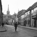 Fortuna utca a Bécsi kapu tér felé nézve, háttérben az Országos Levéltár épülete.