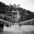 Erzsébet híd budai hídfő, Szent Gellért szobor és lépcső.