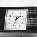 Magyar Telefonhírmondó és Rádió Rt. által üzemeltetett központi vezérlésű asztali óra.