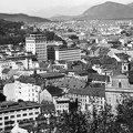 a város látképe a várból.
